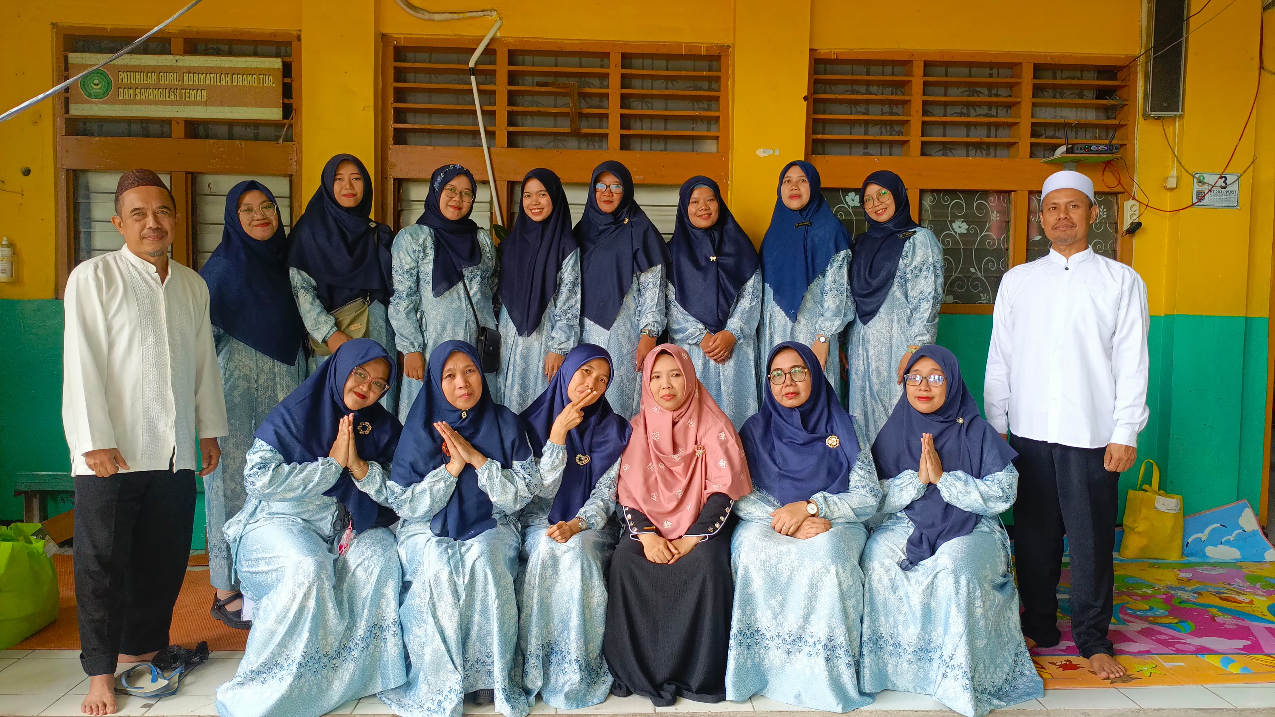 Bergayeee....., bersama Ketua Komite (Paling kanan).